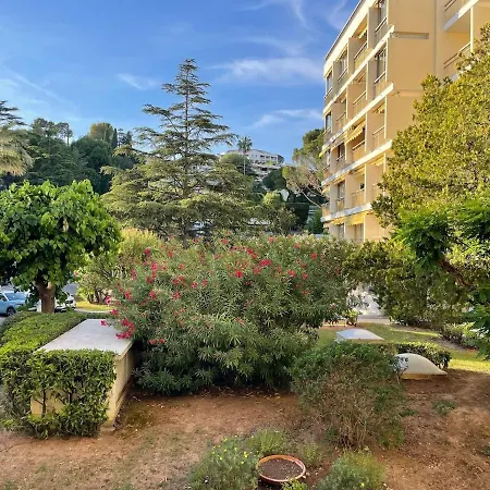 With Direct Access To The Sea - Private Parking *